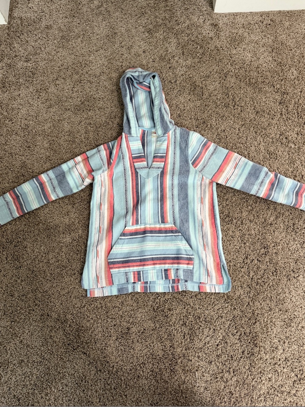 Faherty Baja Pullover in Light Blue, Coral & White